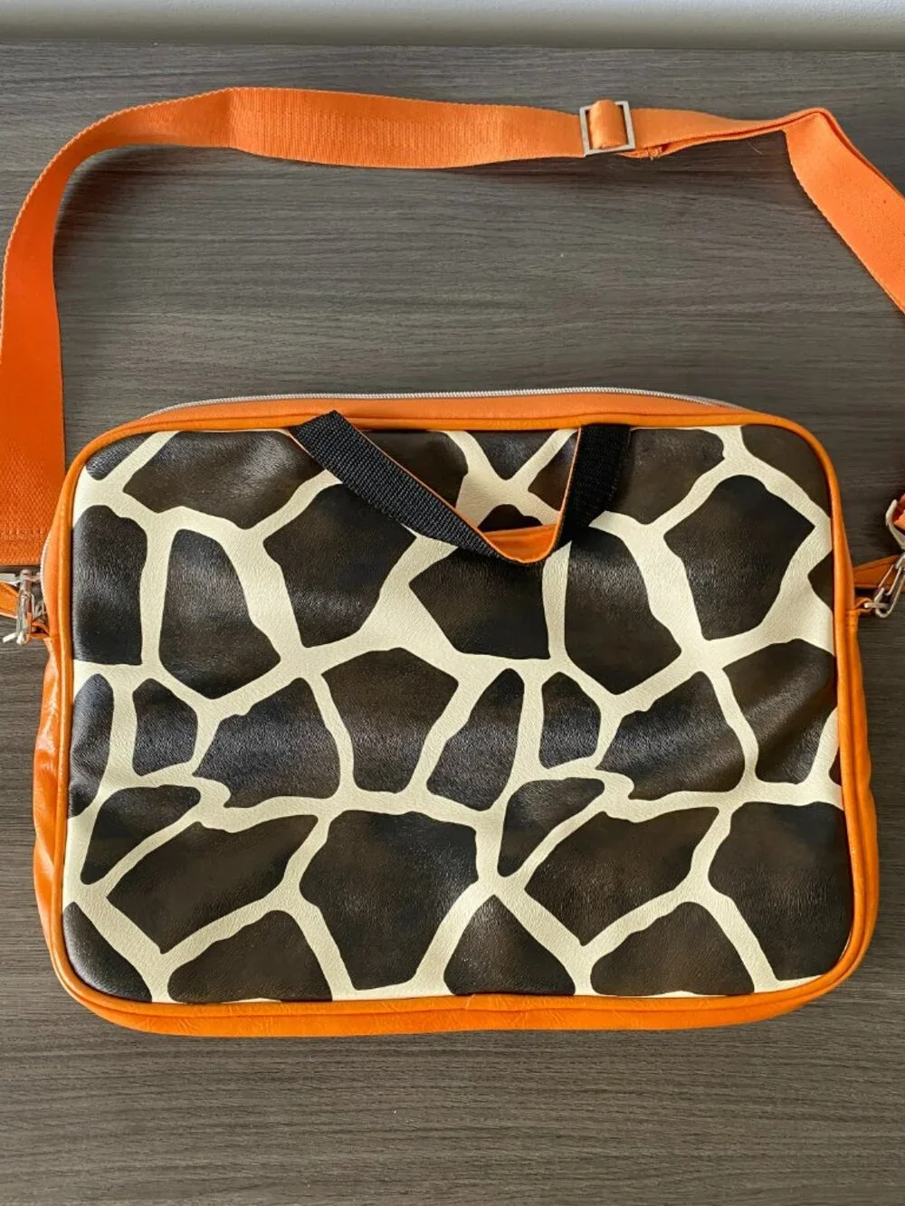 Swiss Mobility Giraffe Pattern Laptop Bag